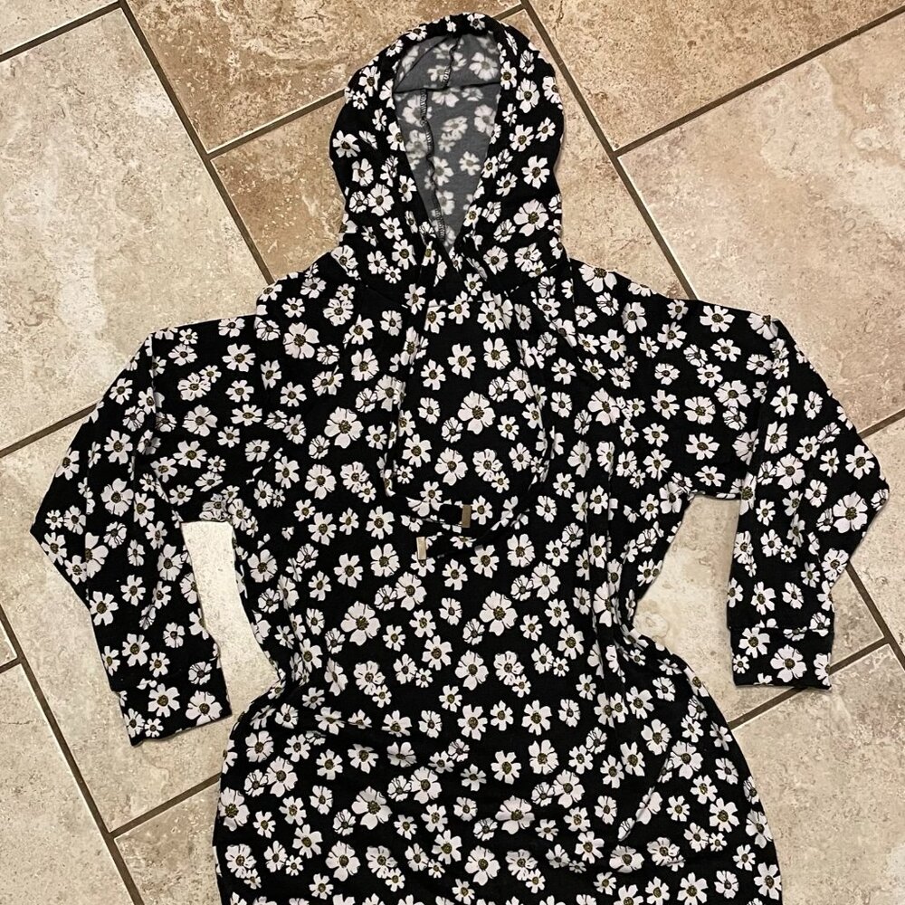 No boundaries black daisy hoodie dress